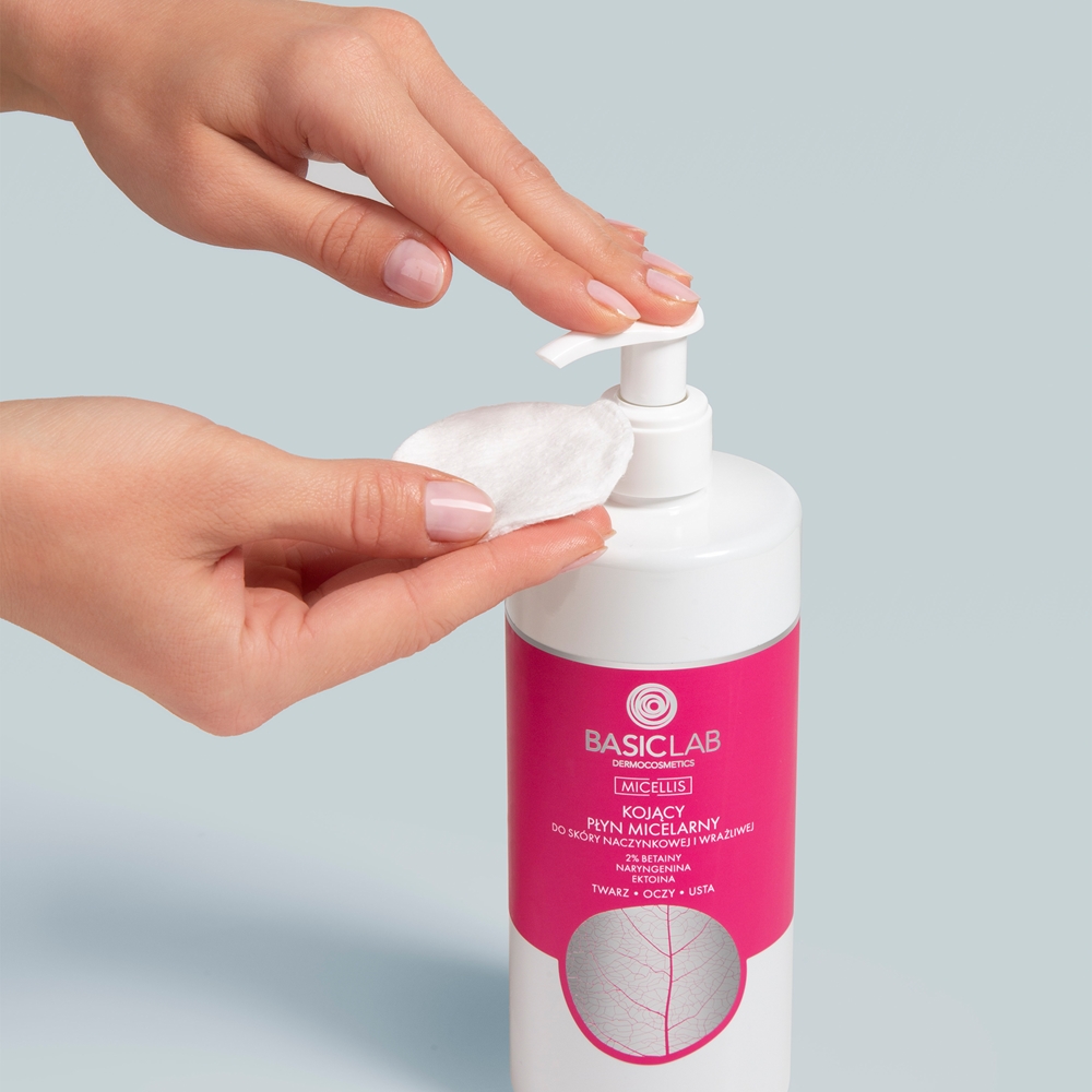 Мицеллярная вода Basiclab — Успокаивающая Dermocosmetics Micellis для кожи, склонной к покраснениям, 500 мл — фото 2