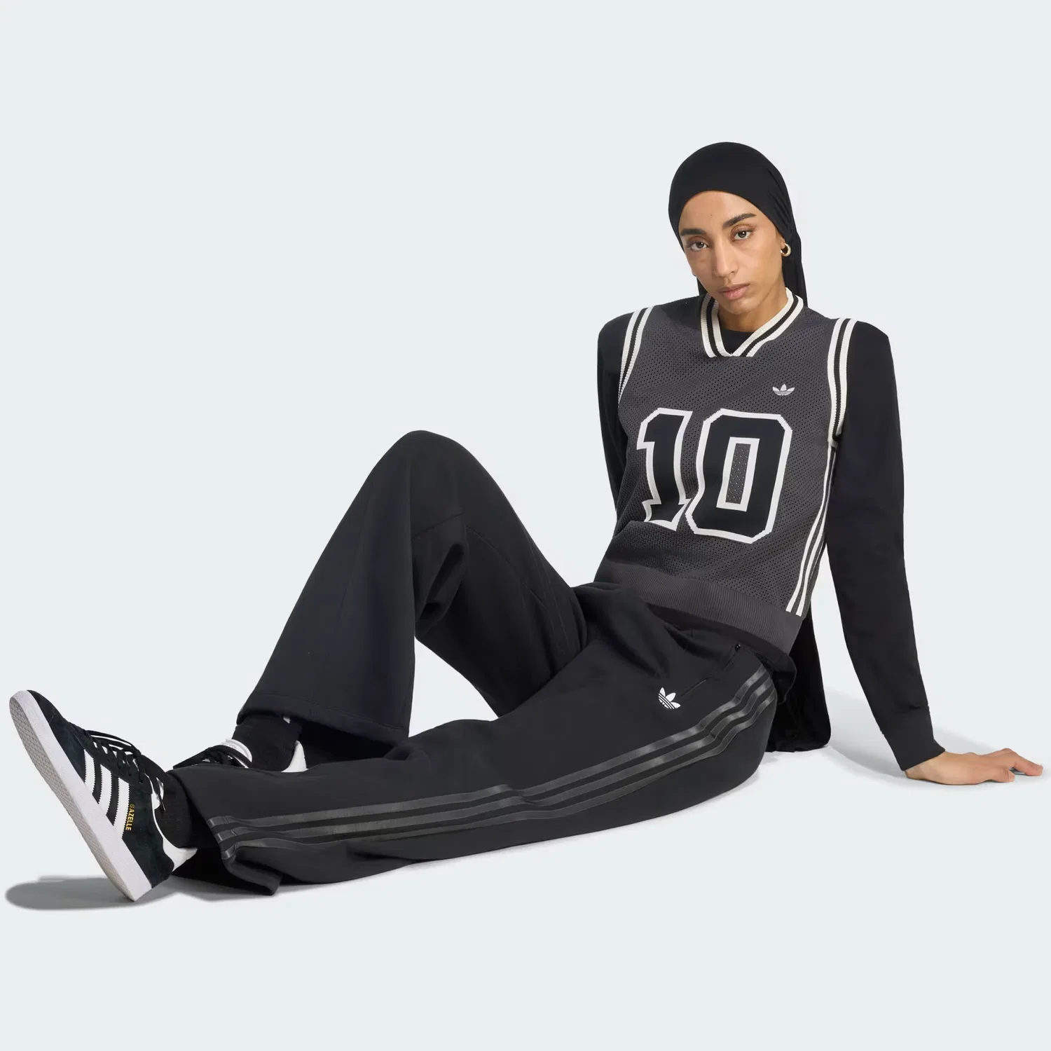Женский жилет с принтом Fully Fashion Graphic Adidas Originals, Utility Black/Cloud White — фото 3