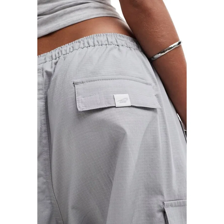Спортивные штаны карго оверсайз Nike Sportswear Dance Cargo Pant, Серый — фото 4