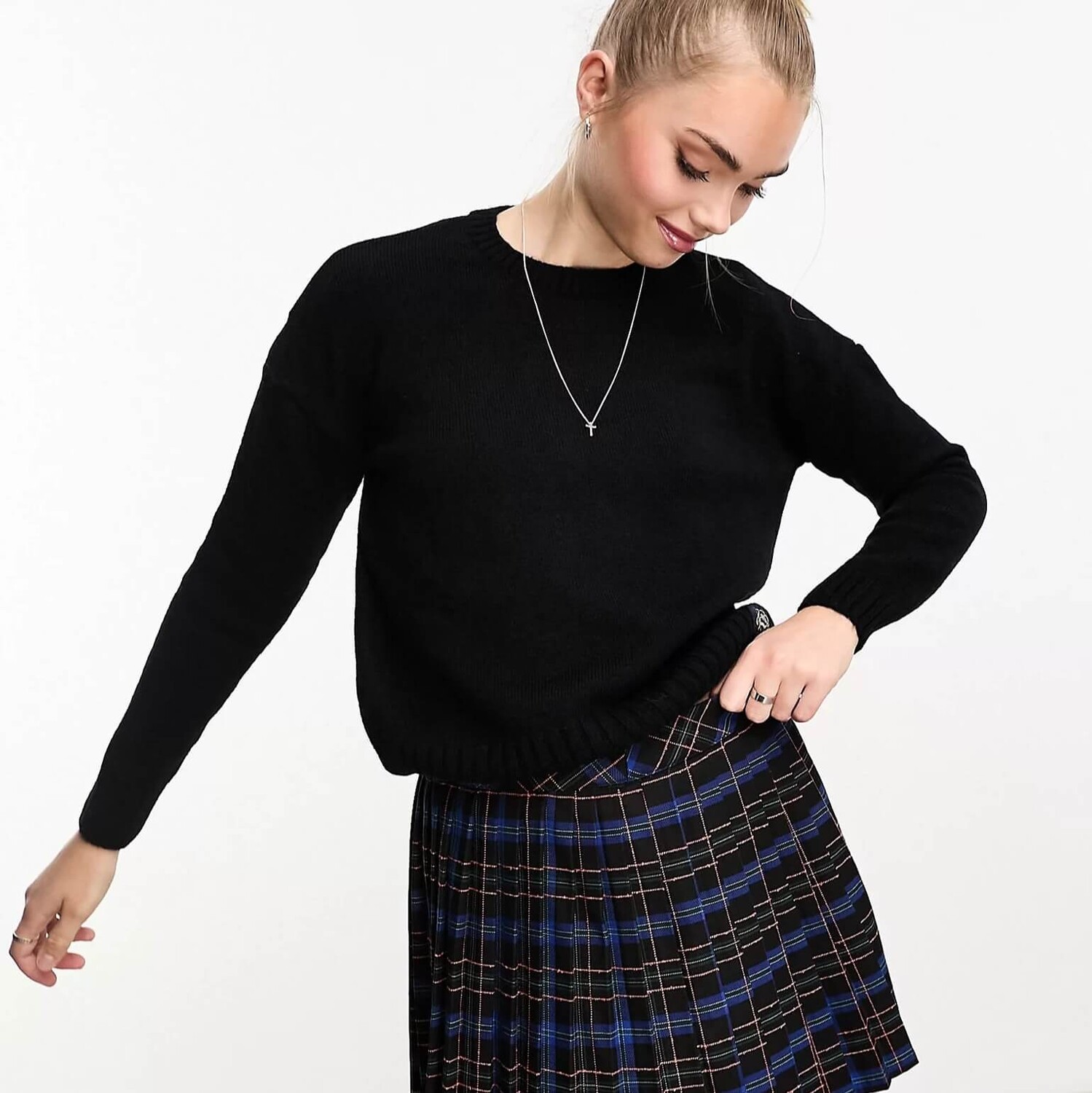 

Джемпер Superdry Essential Crew Neck, темно-синий