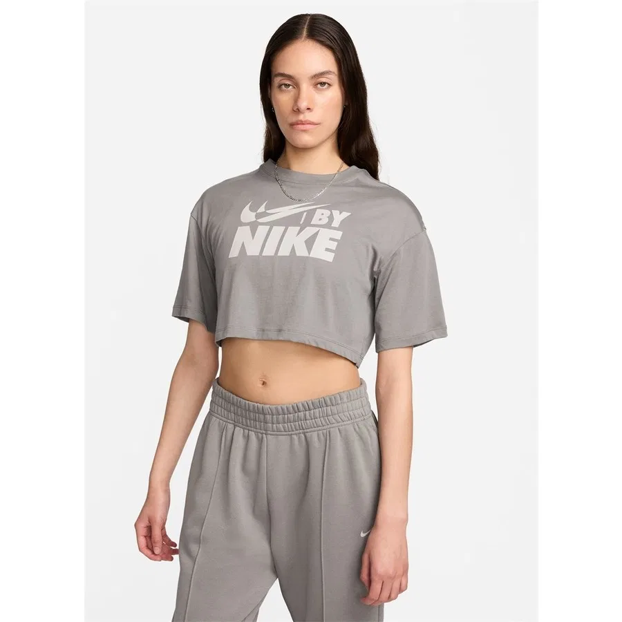Женская футболка с коротким рукавом и круглым вырезом FZ4635-029 W NSW Crop Tee Gls Nike, XS, Серый — фото 2