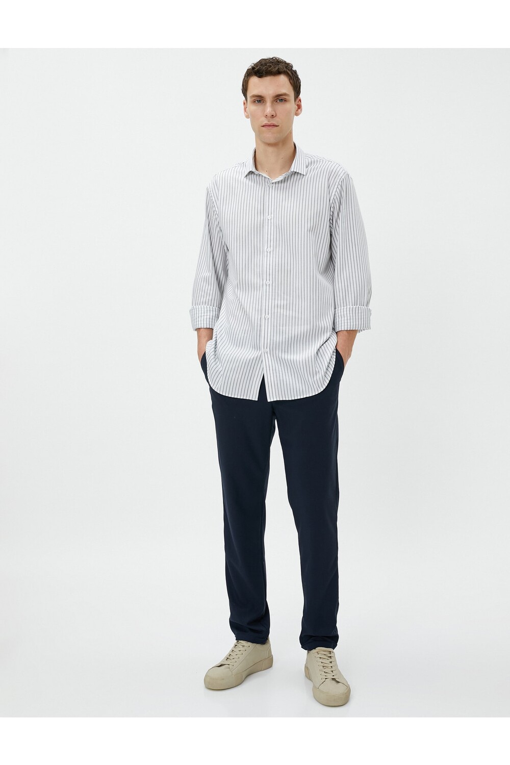 

Классические брюки из ткани Slim Fit с карманами на пуговицах Koton, темно-синий