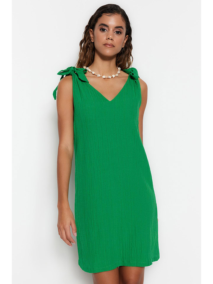 

Короткое платье trendyol Kleid, зеленый