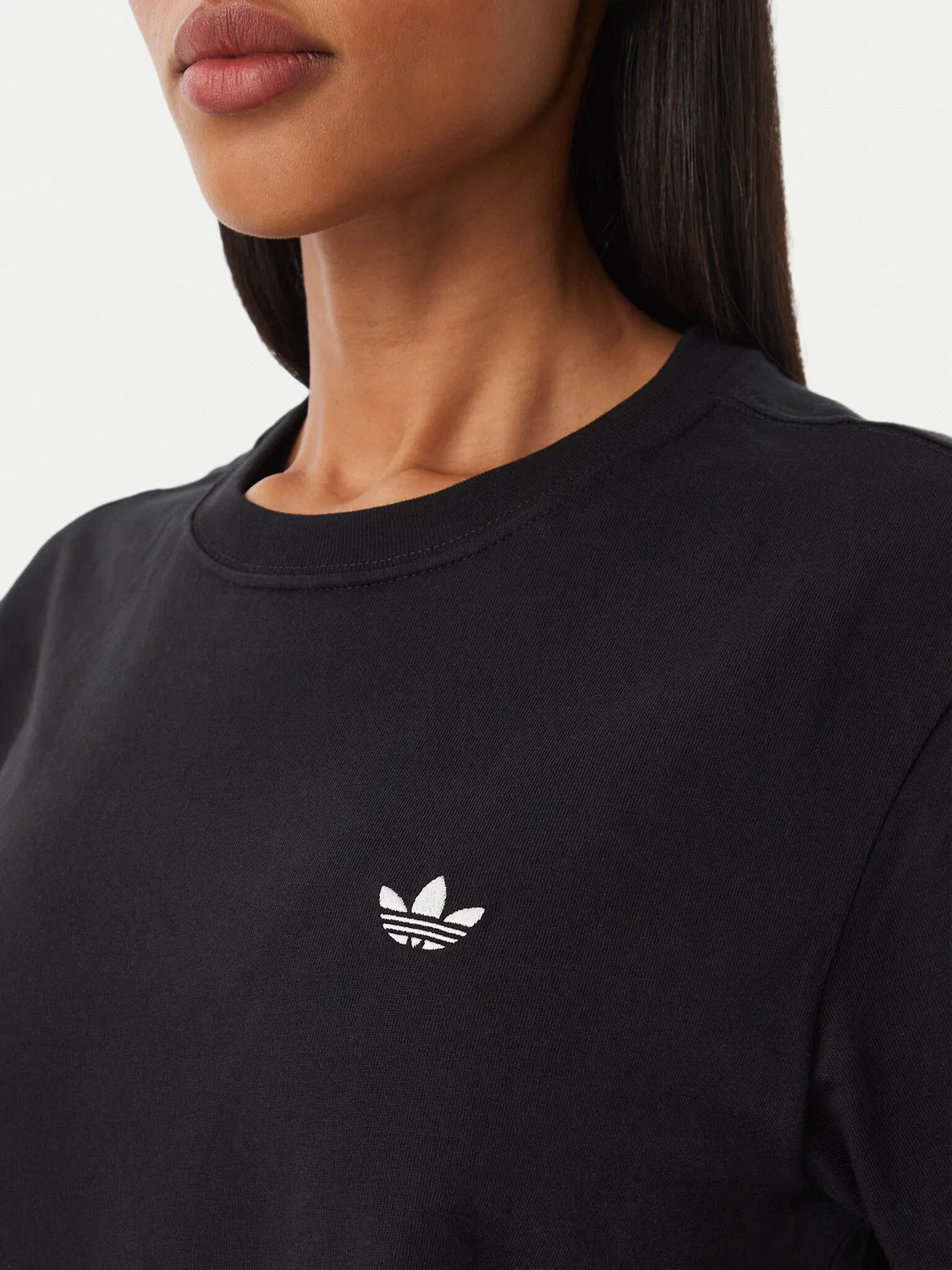 Женская футболка стандартного кроя Essentials Adidas, черный — фото 4