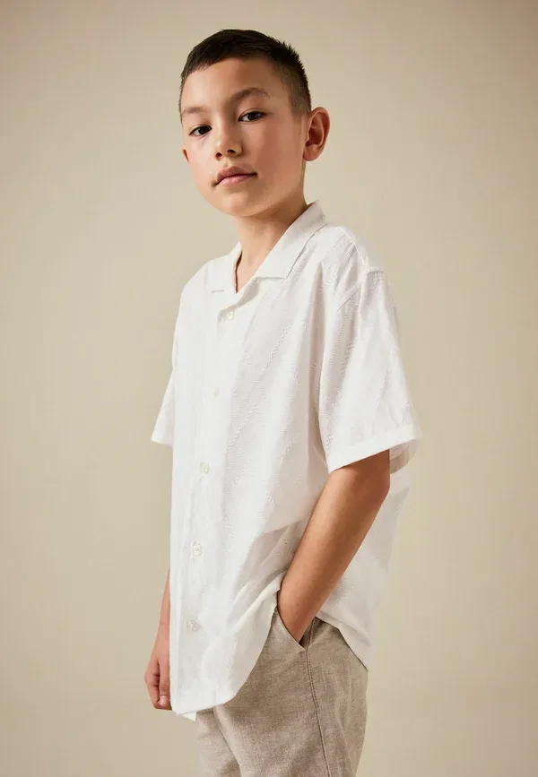 Рубашка из вискозы и хлопка Regular fit short sleeve revere collar textured shirt Next, White Textured, белый — фото 4
