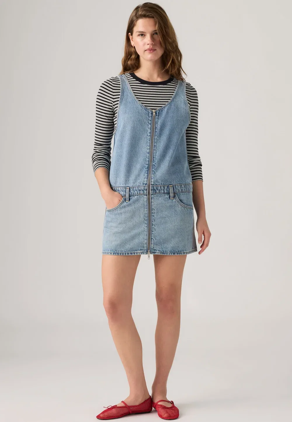 Мини-Платье на молнии - джинсовое платье Levi'S, Not The Same Skirtall — фото 2