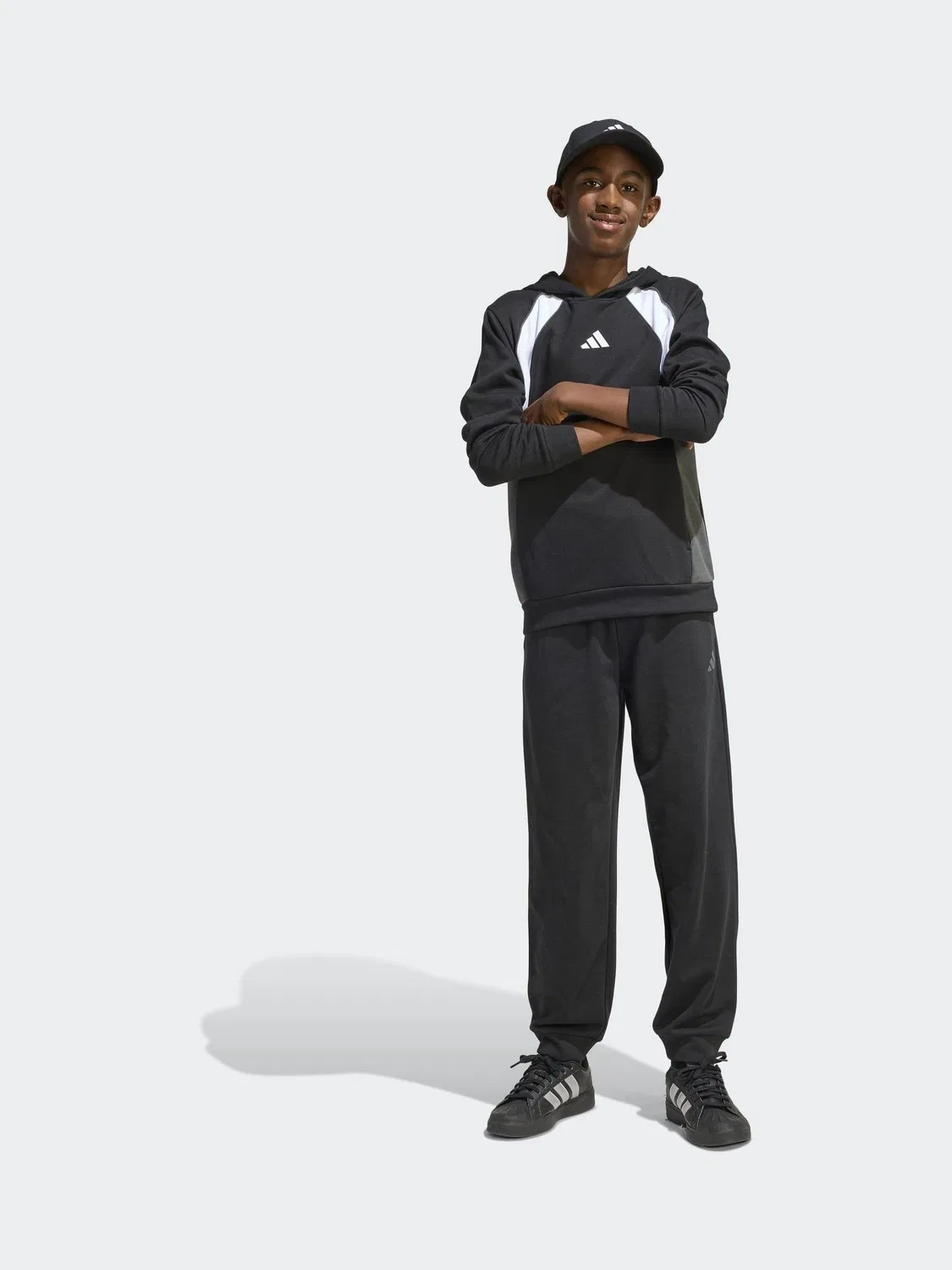 Худи цветблок adidas, черный — фото 3