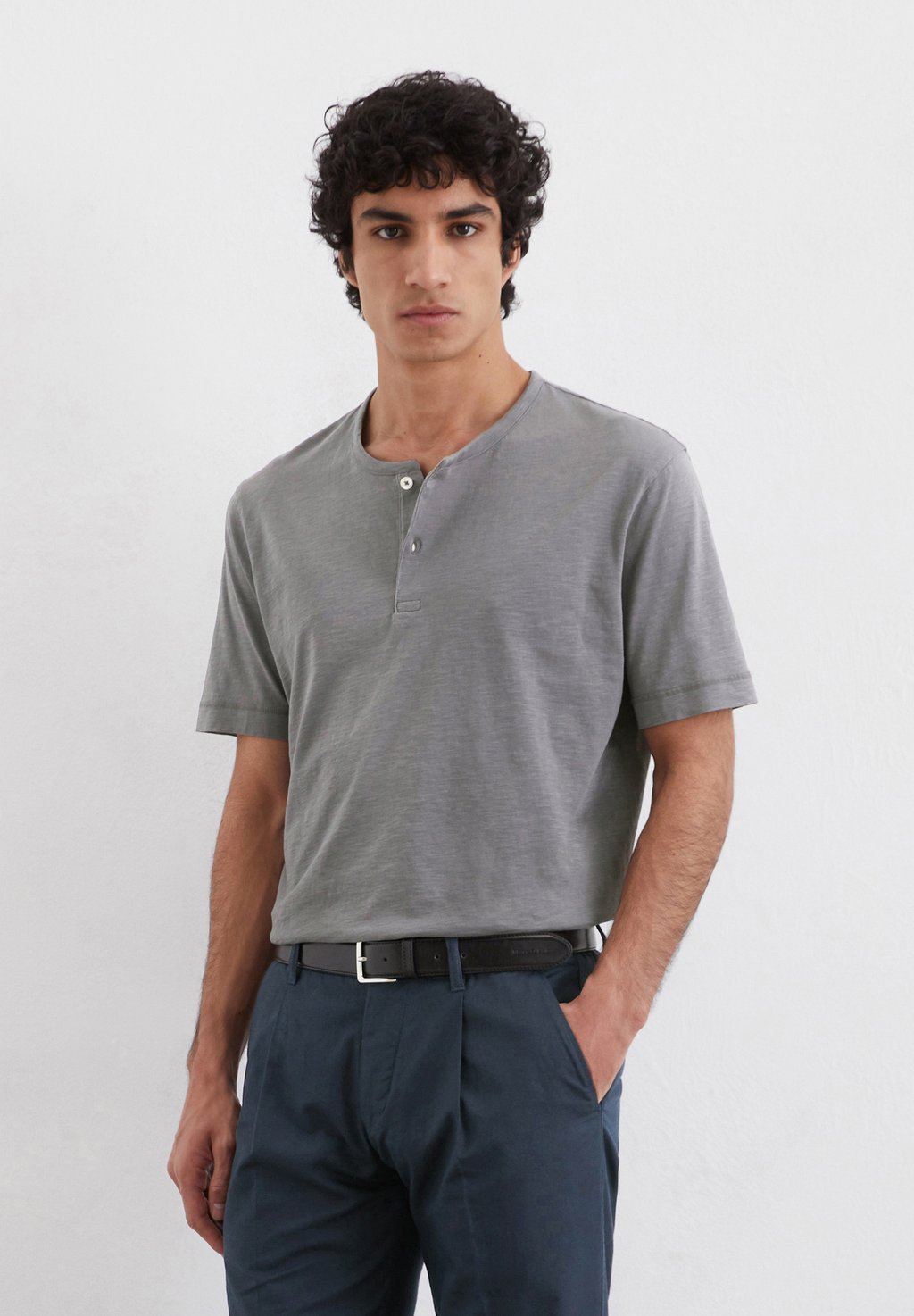 

Базовая футболка HENLEY REGULAR AUS SOFTEM Marc O'Polo, светло-серый