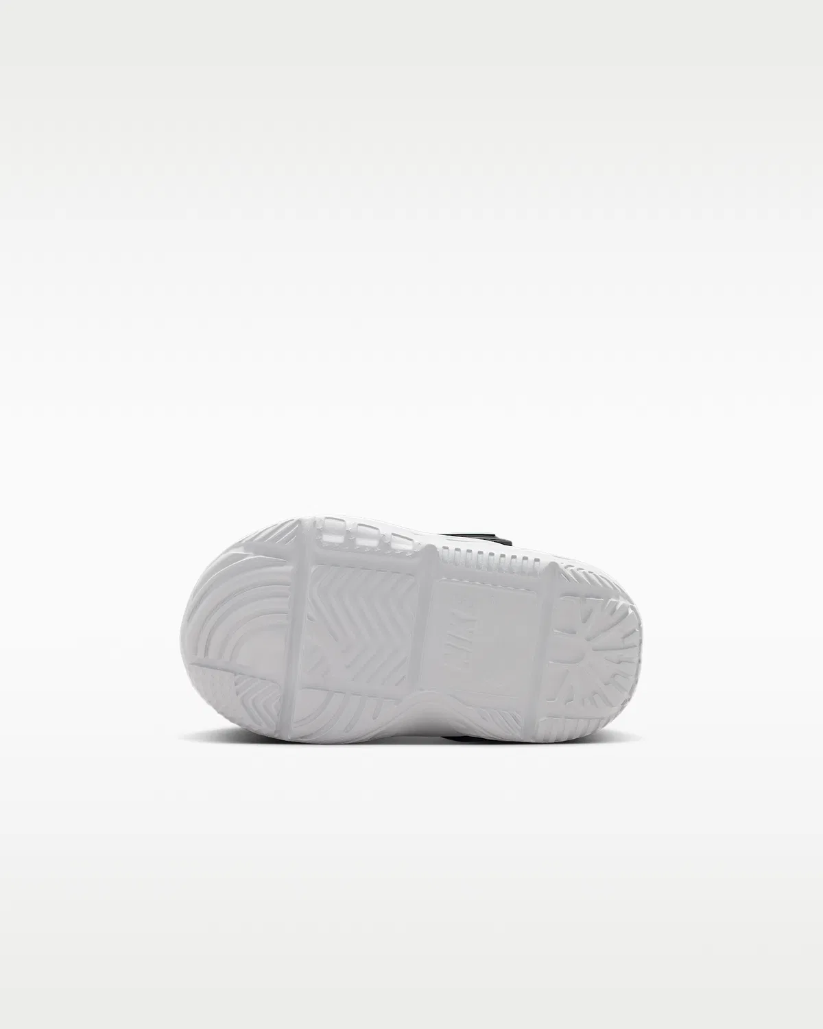 Детские кроссовки Nike Team Hustle D 12, White/Black/Clear Emerald/Topaz Gold — фото 2