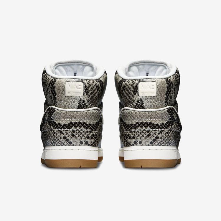 

Кроссовки Air Python Premium 'Brown Snake Gum', коричневый