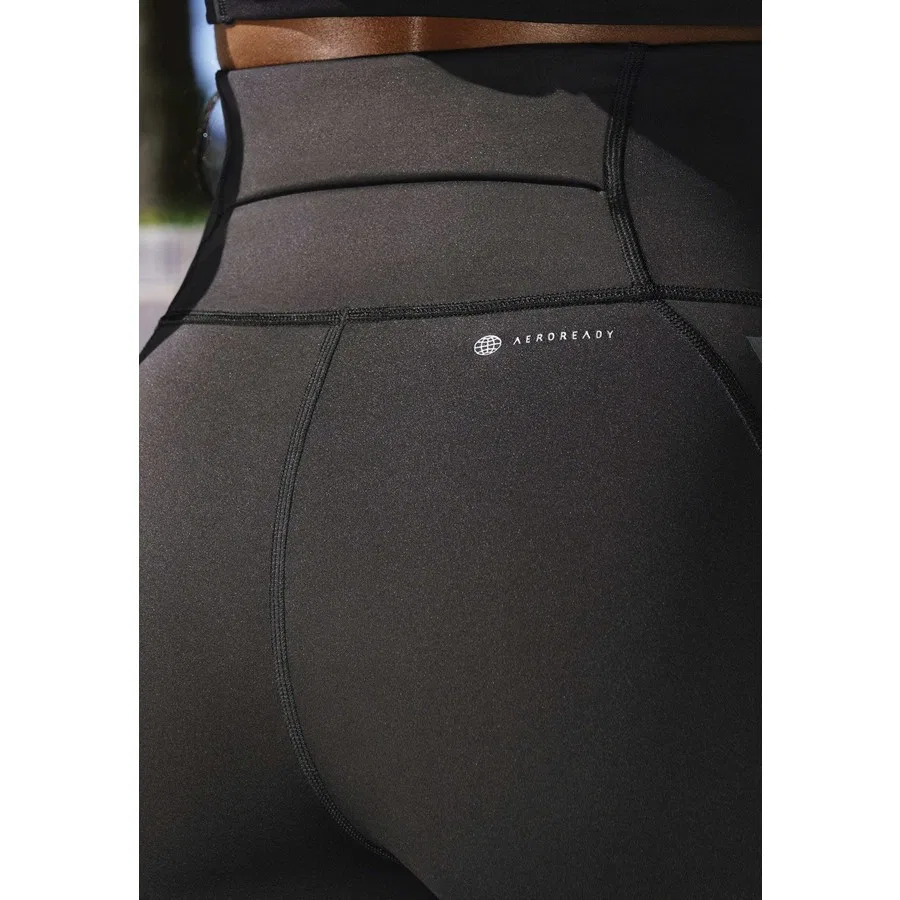 Леггинсы-шорты с карманом Dailyrun 3-Stripes Five-Inch Short Leggings adidas, Черный — фото 3