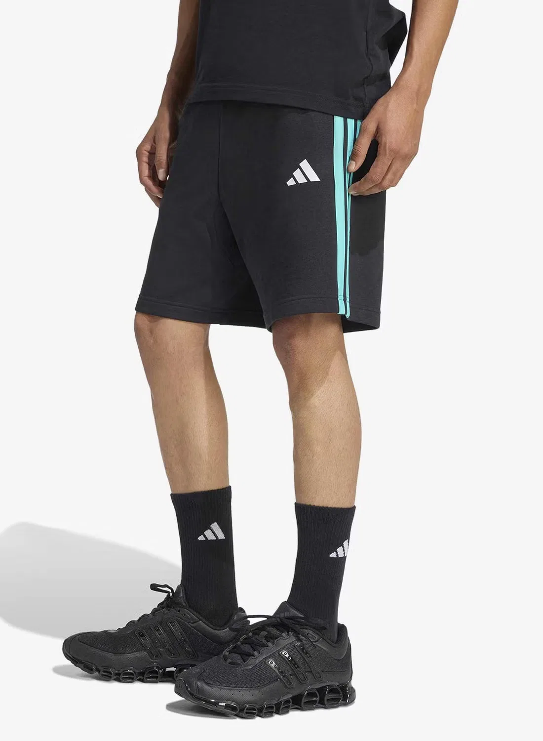 Шорты с логотипом Mercedes - AMG Petronas Formula 1 Team DNA Adidas, черный