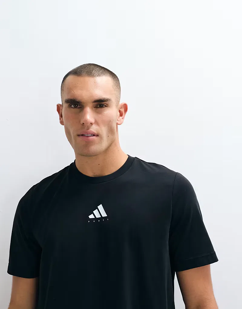 Тренировочная футболка Adidas с принтом падела на спине, черный — фото 4