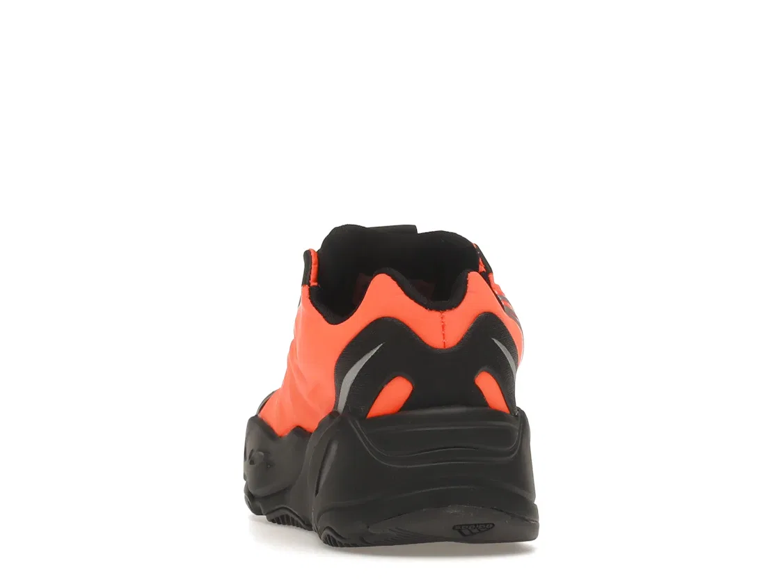Детские кроссовки Lifestyle с принтом Adidas Yeezy Boost 700 MNVN, Orange — фото 4