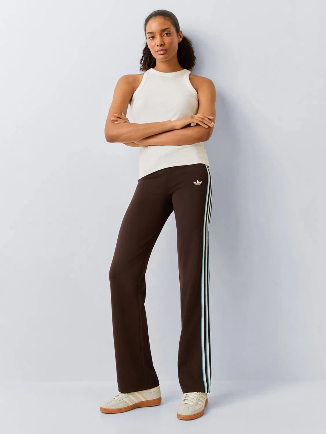 Брюки прямого кроя свободные, модель Slouchy Straight, adidas Originals, коричневый
