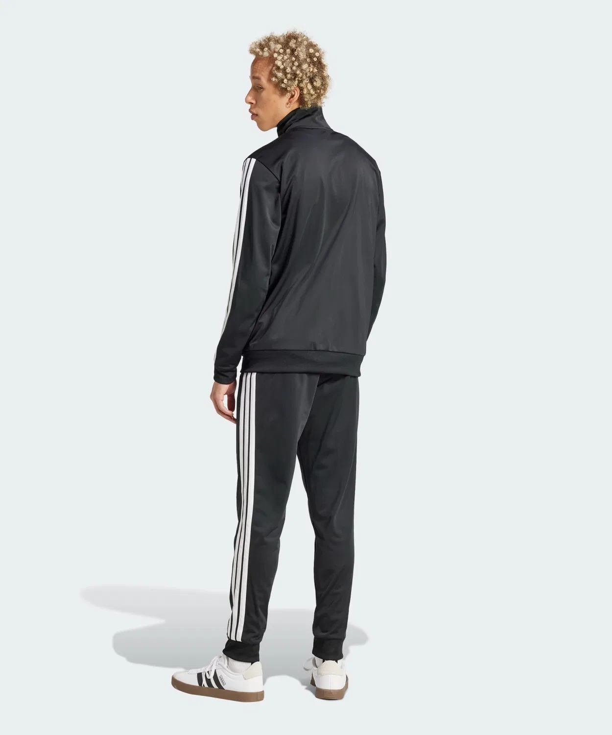 Мужской спортивный костюм с лампасами из трикотажа, модель Трикотажный костюм Adidas, Black — фото 2