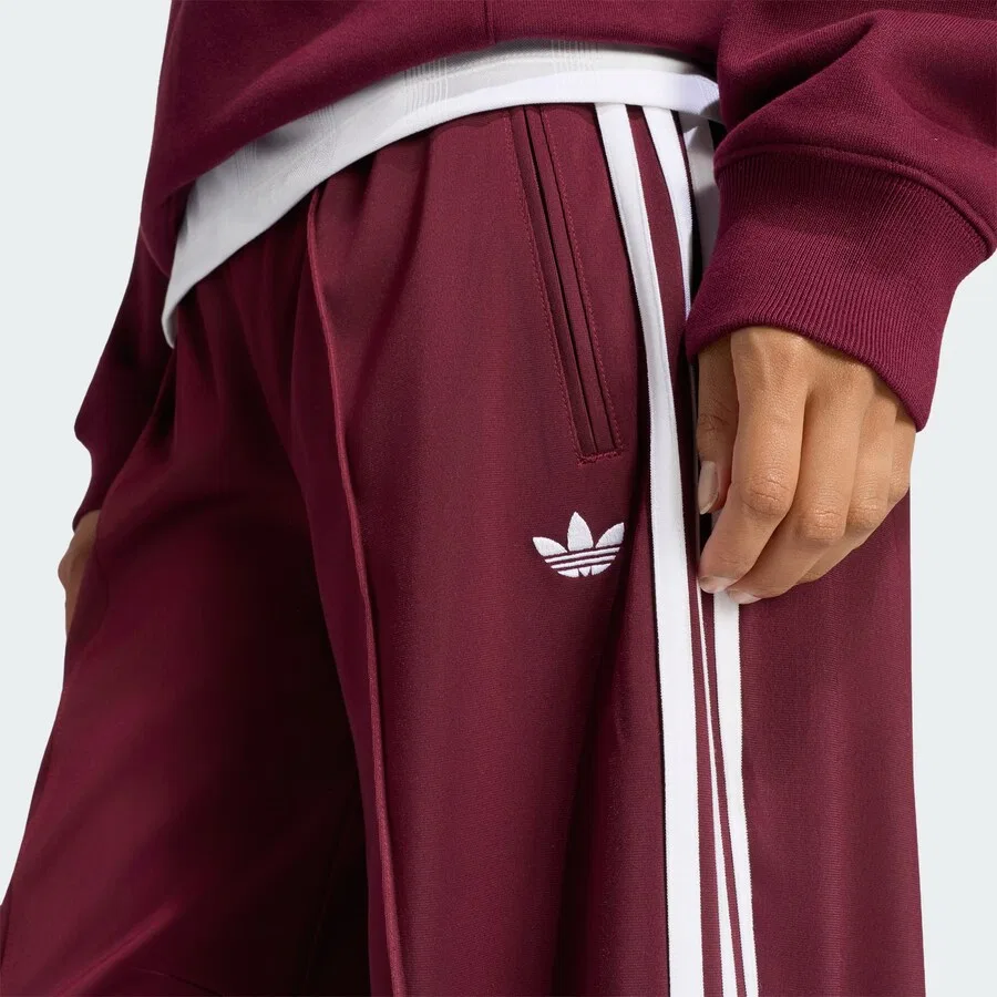 Брюки-бочонки ADIDAS ORIGINALS 'Firebird' темно-красного цвета — фото 3