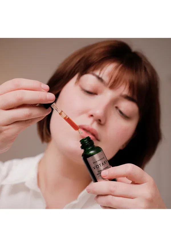 Автозагар с гиалуроновой кислотой Hyaluronic self-tan drops Votary 30 мл — фото 2