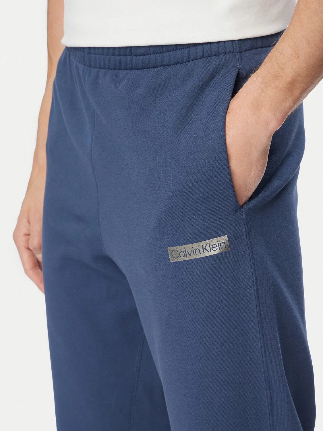 Мужские спортивные штаны стандартного кроя Calvin Klein, темно-синий — фото 4