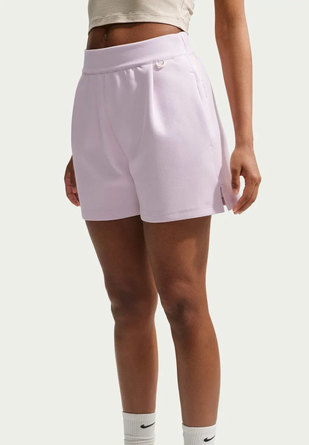 Женские свободные шорты из быстросохнущей ткани - спортивные шорты Nike Performance, Bleached Lilac Platinum Violet