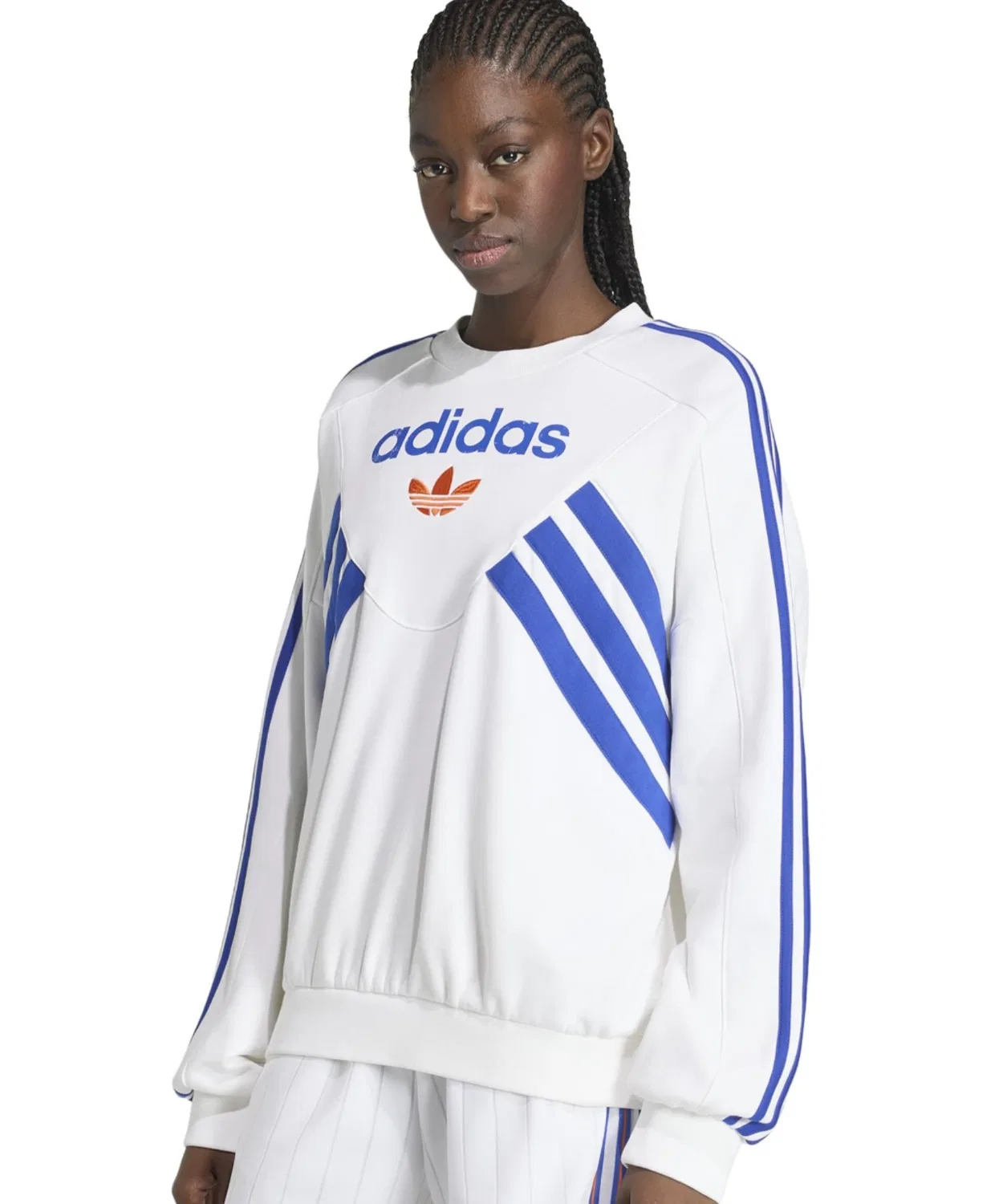 Женский свитшот оверсайз с графическим принтом Adidas GARMENT WASHED GRAPHIC CREW, Белый
