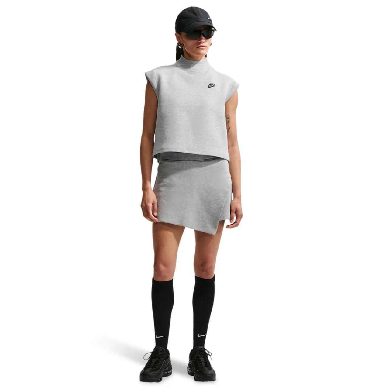 Футболка женская с высоким воротом Nike NSW Tech Fleece SS Top, цвет Black/Dk Grey Heather — фото 3