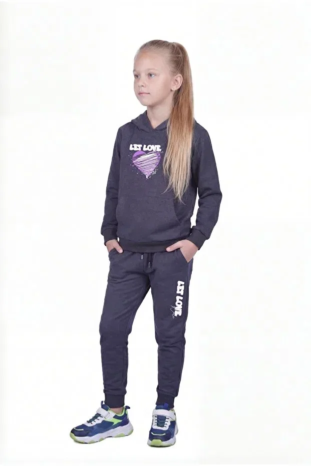 Детский комплект для девочек с принтом Kangaroo pocket hooded love print detailed girls' tracksuit set Panios Kids, Smoke Grey — фото 3