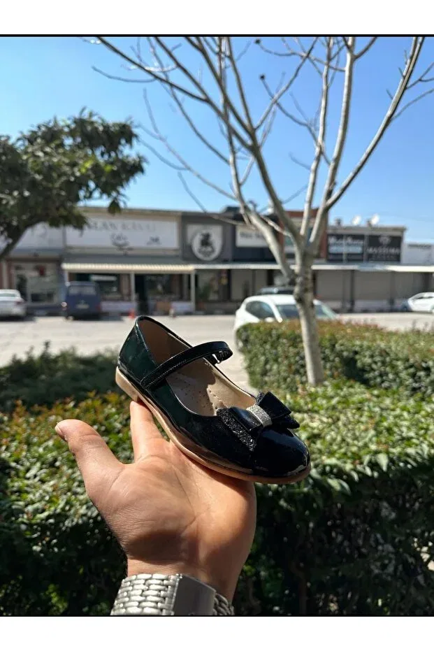 Детские балетки для девочек с бантом Bow patent leather ballerina shoes for girls Generic Brands, Black — фото 2