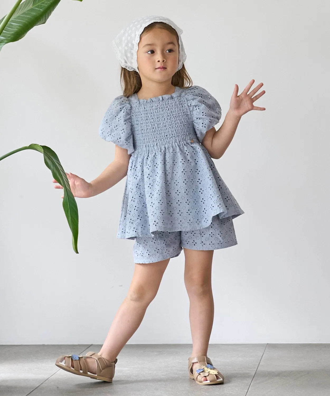Детские шорты с кружевом и боковыми складками Saks Blue, petit main