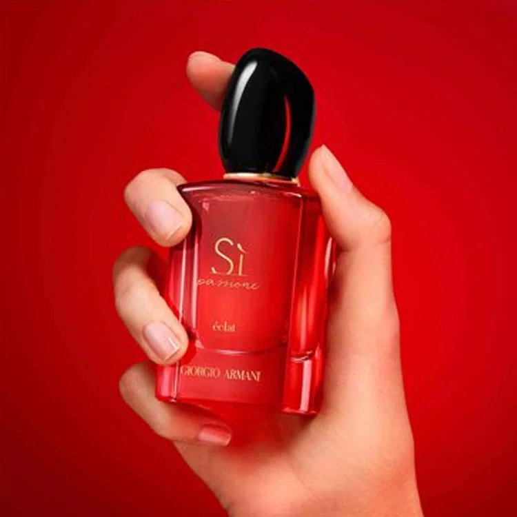Женские духи Enchanting Beloved Glory Edition, 30 мл, GIORGIO ARMANI, Blackcurrant Rose — фото 4