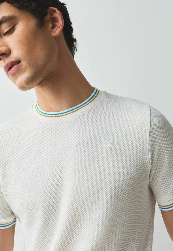 Футболка хлопковая Regular Fit Tipped Slim T-shirt Next, Ecru, экрю — фото 4