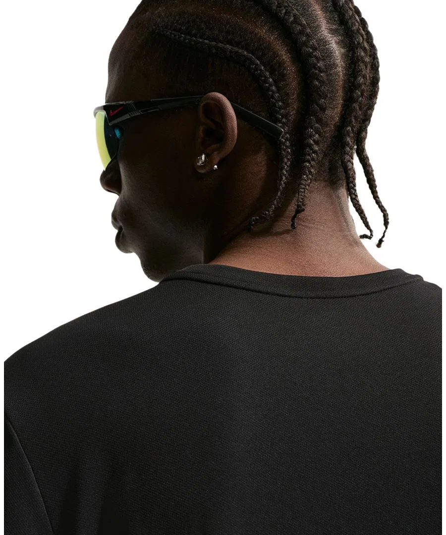 Футболка для бега Dri-FIT Miler с круглым вырезом Nike, Black Reflective Silver — фото 4