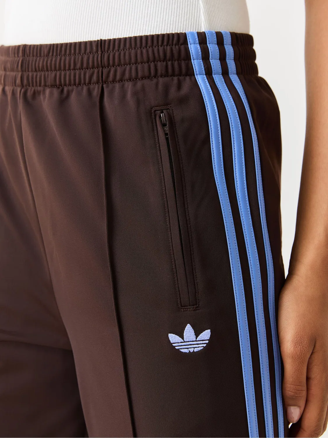 Коричневые свободные брюки adidas Originals Firebird — фото 4