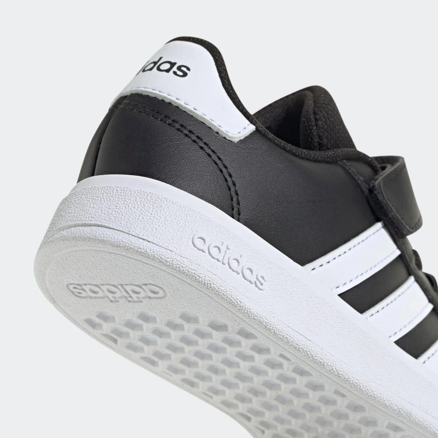 Детские кроссовки Grand Court Adidas, Schwarz Weiss — фото 4