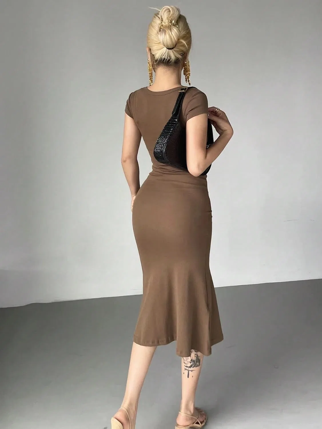 Женское элегантное миди-платье bodycon с квадратным вырезом, Chocolate Brown — фото 3