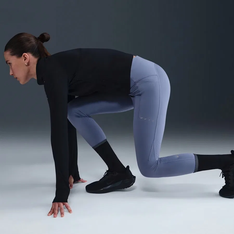 Спортивные леггинсы с высокой посадкой и карманами Swift Nike, Синий — фото 3