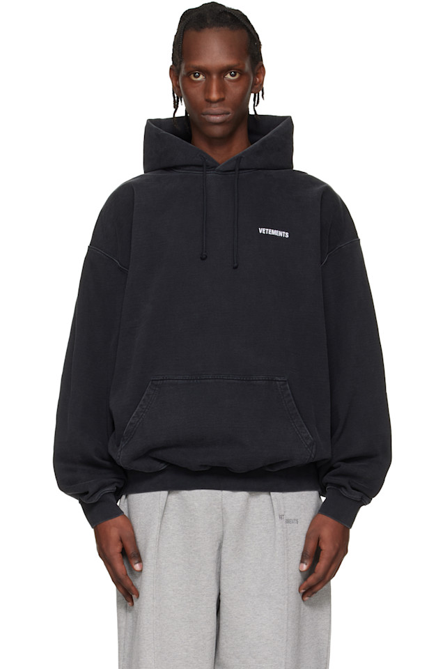 

Худи с культовым логотипом Vetements, черный