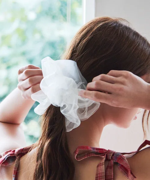 Резинка для волос Baby Ribbon Scrunchie CHARMY белый