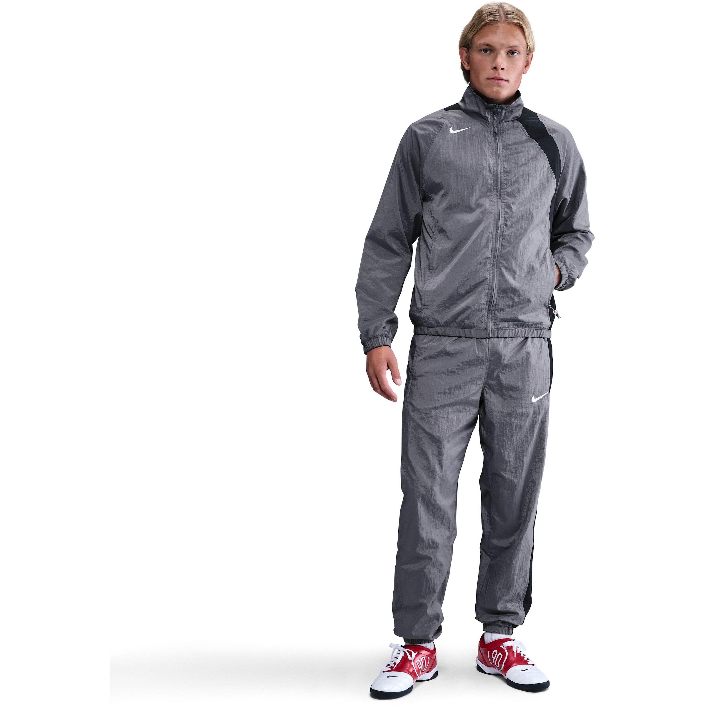 NIKE Тренировочная курка 'Total 90' в цвете Basalt Grey — фото 3