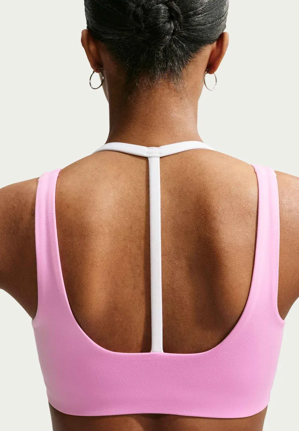 W nk1 df strappy pad bra e+ - спортивный бюстгальтер с легкой поддержкой Nike Performance, Pink Rise/White — фото 4