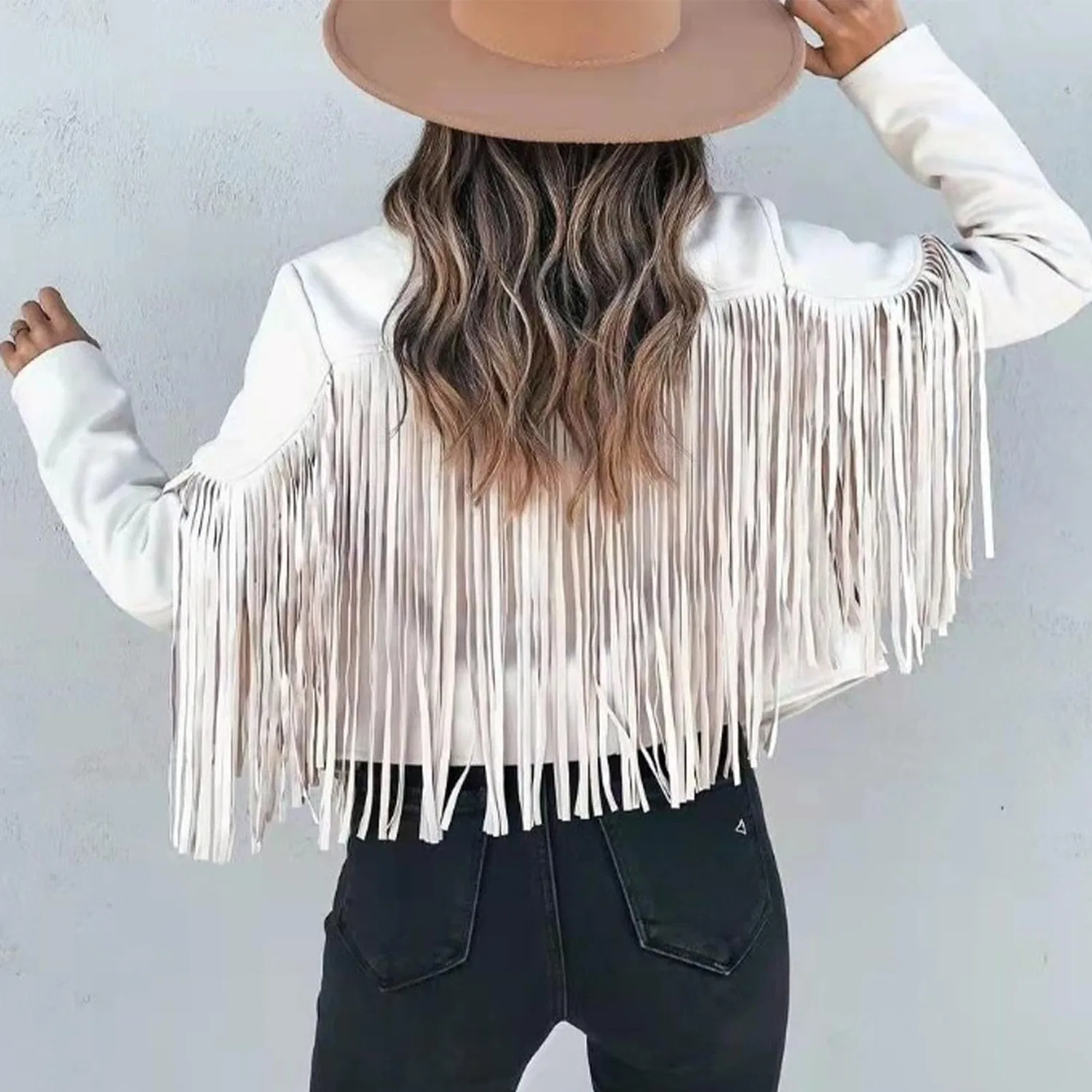 Женская куртка из искусственной замши с бахромой, rosa — фото 4