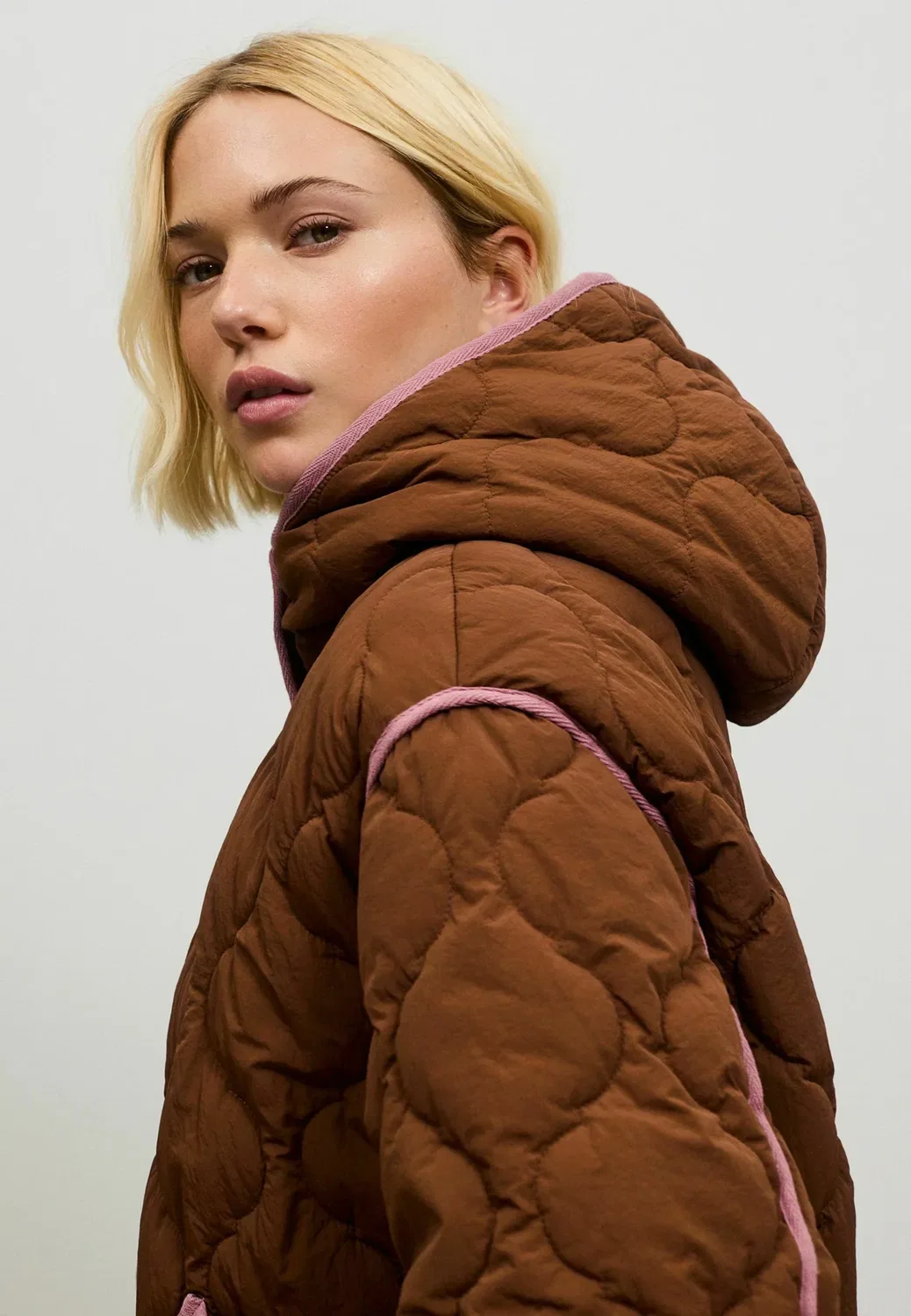 Легкая стеганая куртка - зимняя куртка Next, Tan Brown With Pink Piping — фото 2