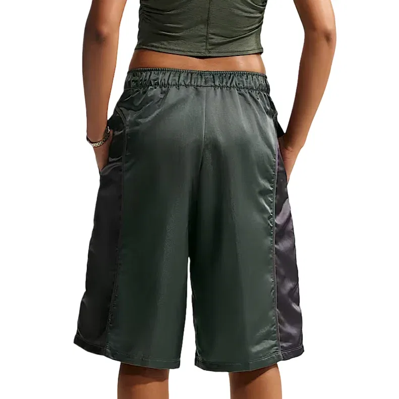 Женские шорты Sportswear Loose Mid-Rise Woven Shorts 'Camo Green Gridiron White' Nike, Camo Green/Gridiron/White — фото 2