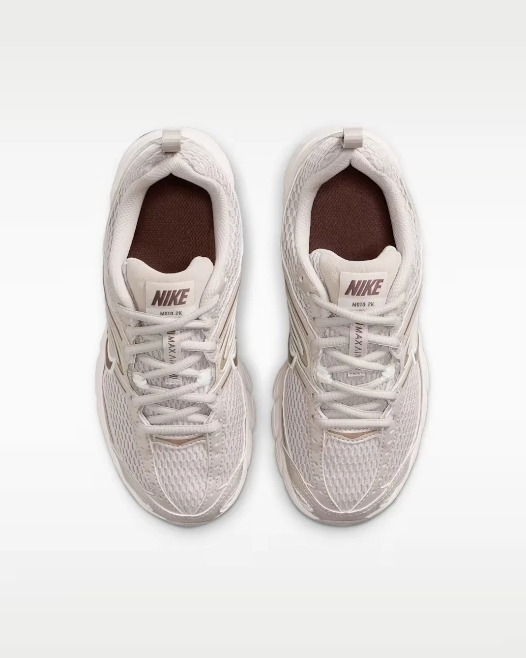 Кроссовки подростковые Nike Air Max Moto 2K, кремовый/коричневый — фото 3