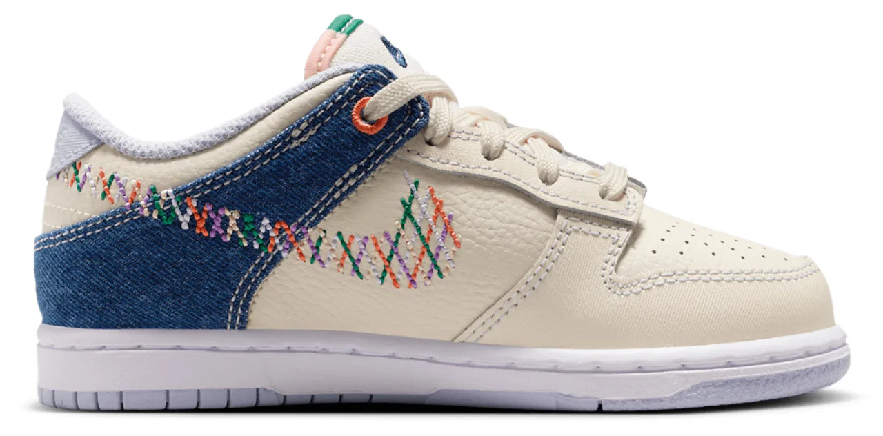 Кроссовки для мальчиков Dunk Low Nike, цвет Soft Pearl/Multicolor