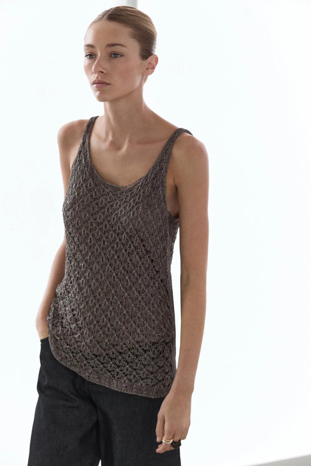 Топ Massimo Dutti, с металлизированной сеткой и бретелями, хаки — фото 2