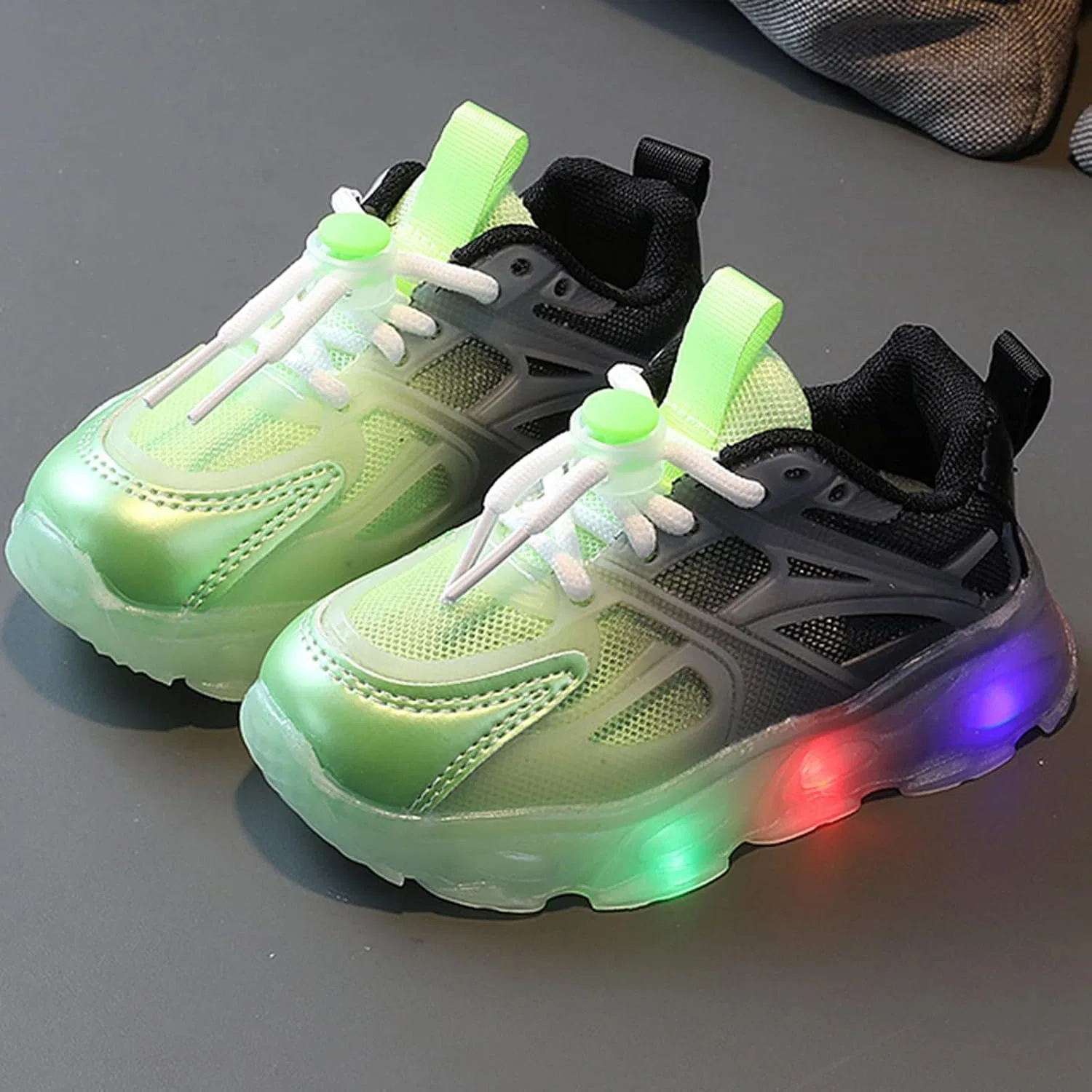 Детские кроссовки для мальчиков с подсветкой Mesh Breathable Light up Sneakers, Green — фото 3