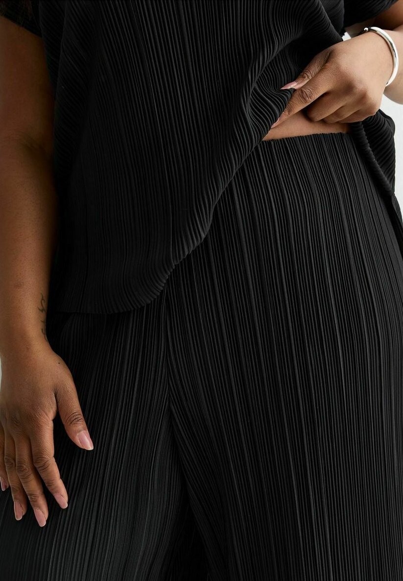 

Тканевые брюки CURVES PLISSÉ WIDE LEG New Look Curves, черный