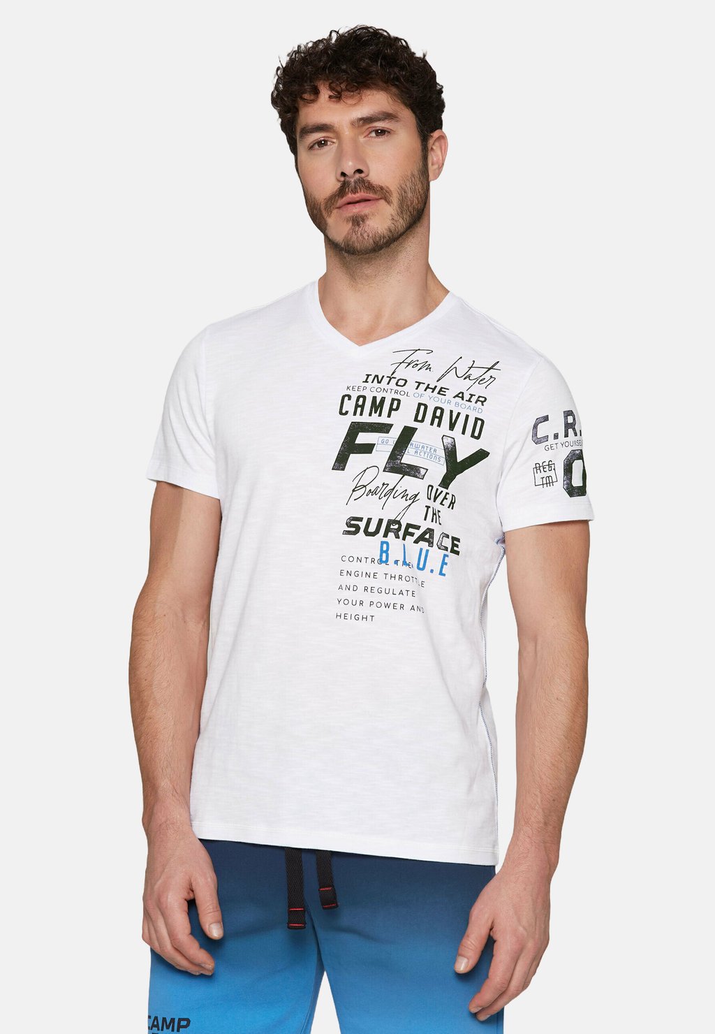 

Футболка с принтом V-NECK LABEL Camp David, белый