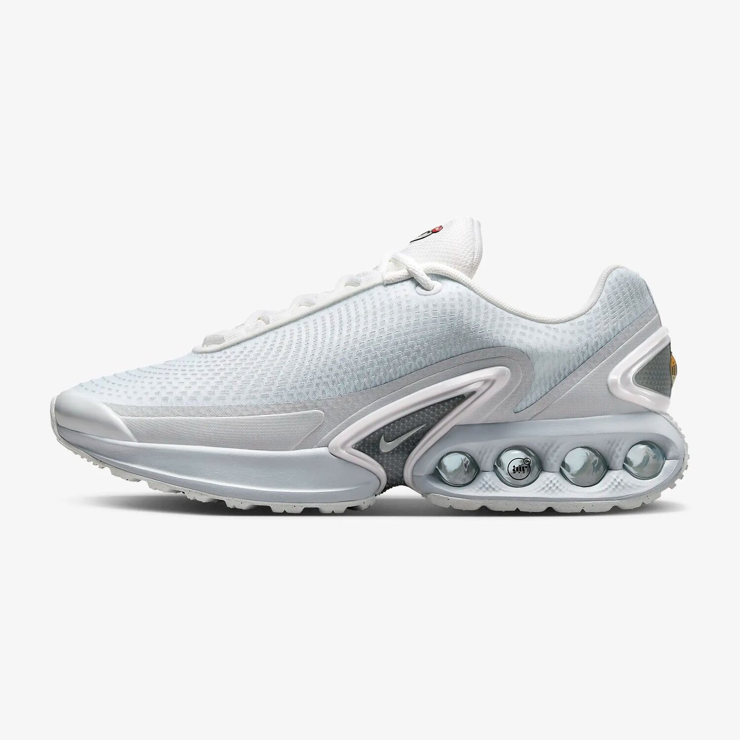 

Кроссовки женские Nike Air Max Dn 'Pure Platinum', белый/платиновый